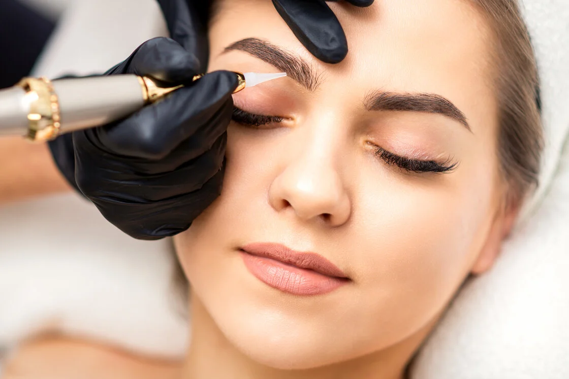 Makijaż permanentny - specjalizacja kosmetologiczna na studiach II stopnia WSKINOZ